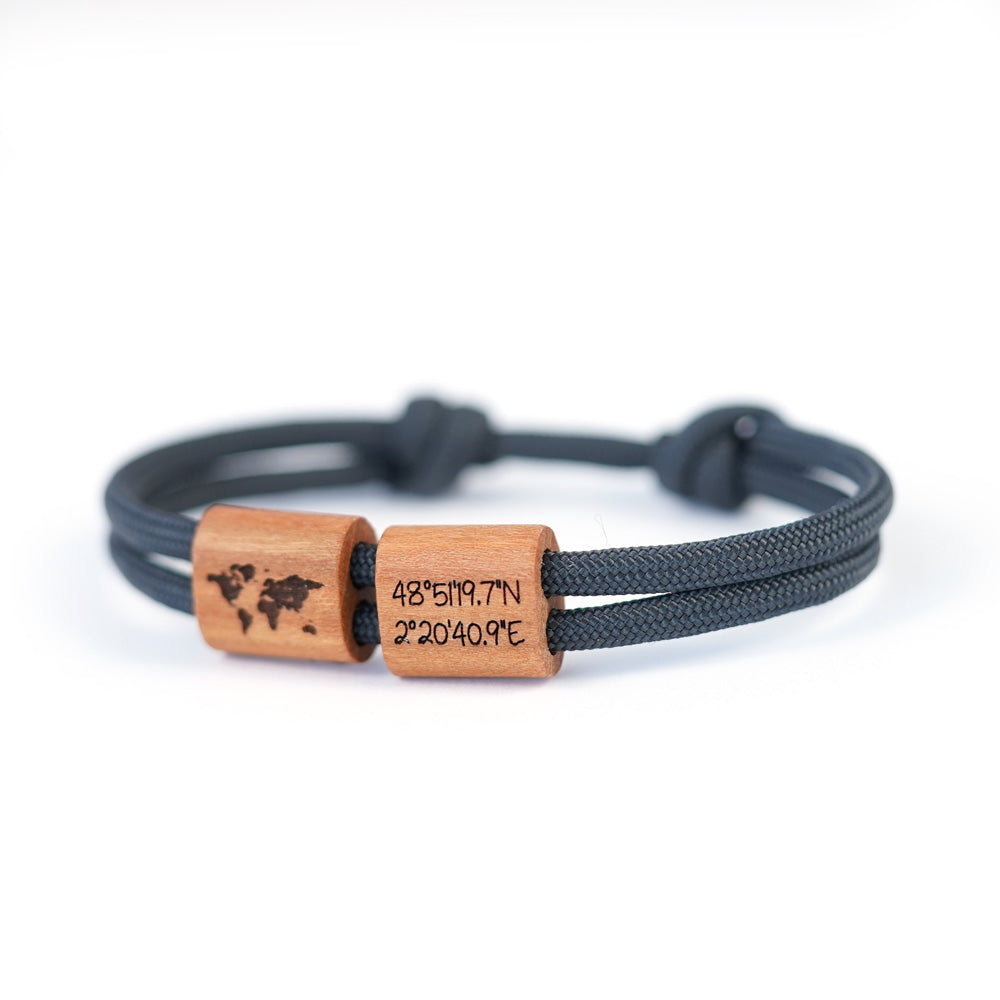 myjori Holz Segeltau Armband mit persönlicher Gravur Koordinaten
