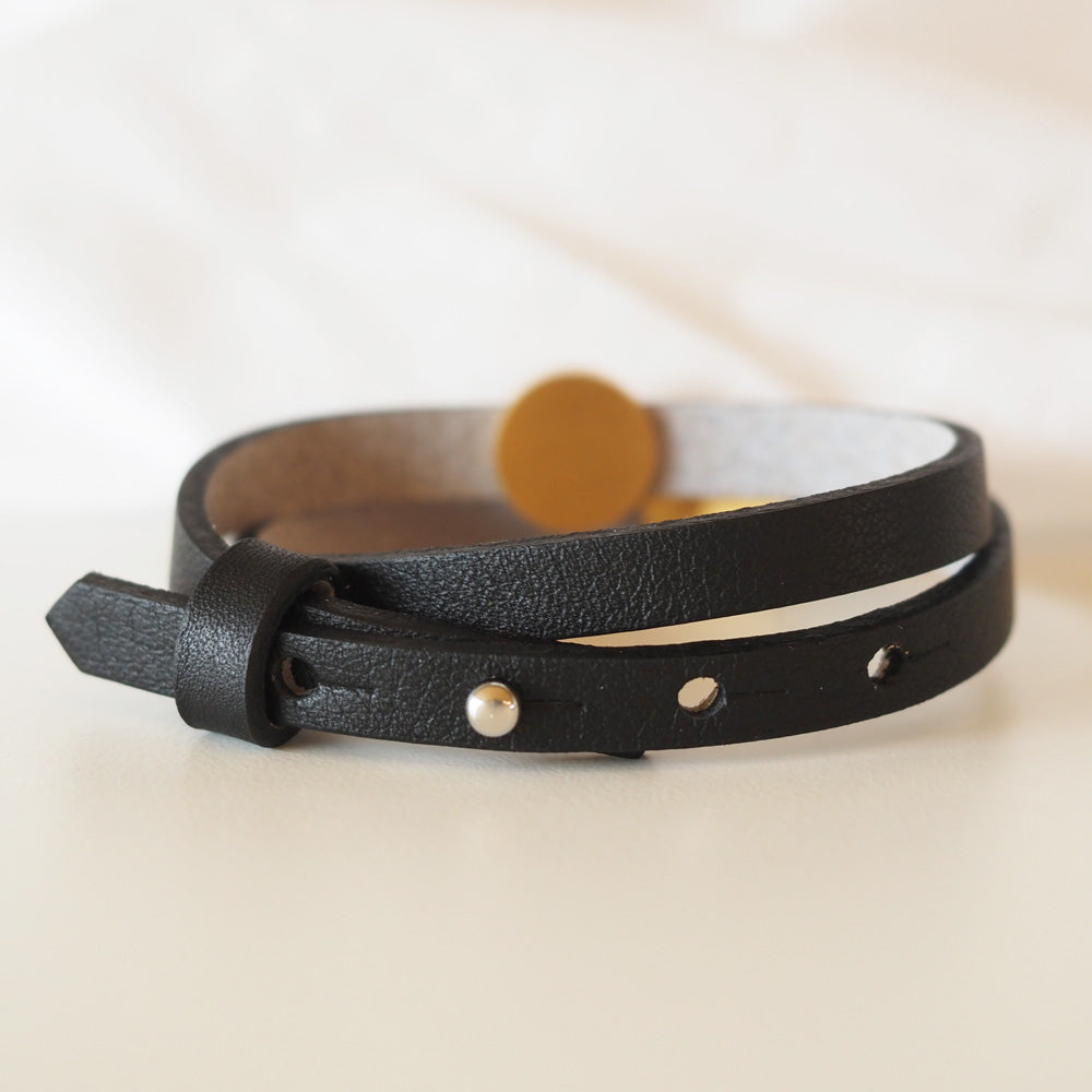 Doppeltes Lederarmband mit zwei individuellen Schiebeperlen