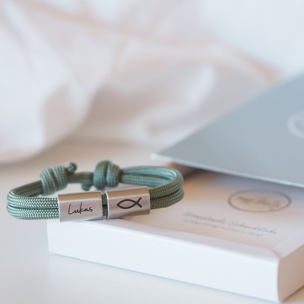 Segeltauarmband zur Kommunion mit personalisierten Edelstahlschiebern