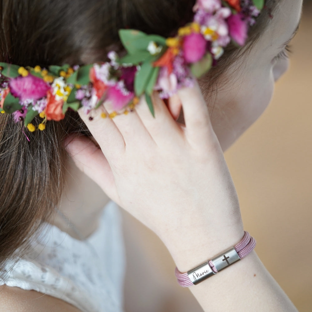 Segeltauarmband zur Kommunion mit personalisierten Edelstahlschiebern