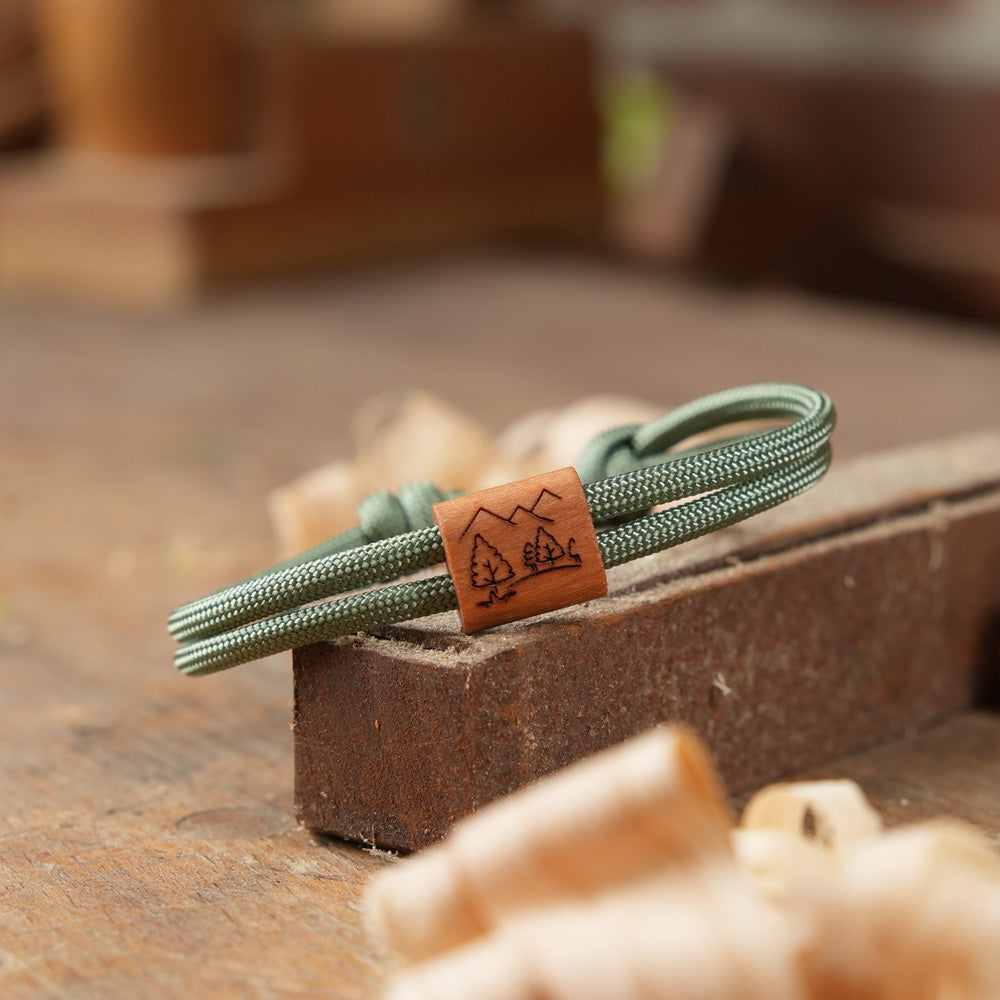 myjori Segeltau Holz Armband mit Berglandschaft Gravur