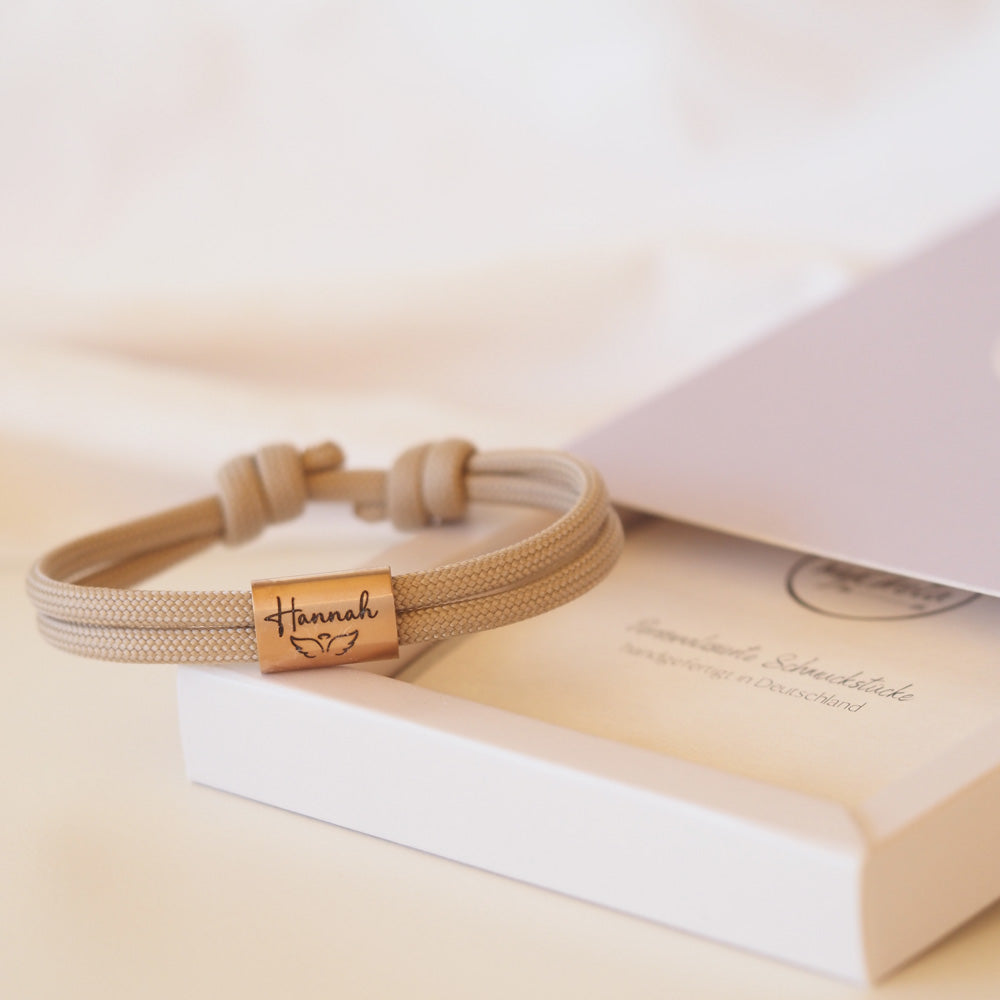 Segeltauarmband zur Kommunion mit personalisierten Edelstahlschiebern