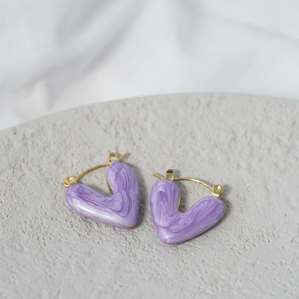 Keramik Herz Ohrringe in Lila & Gold in Geschenkschachtel von myGreta