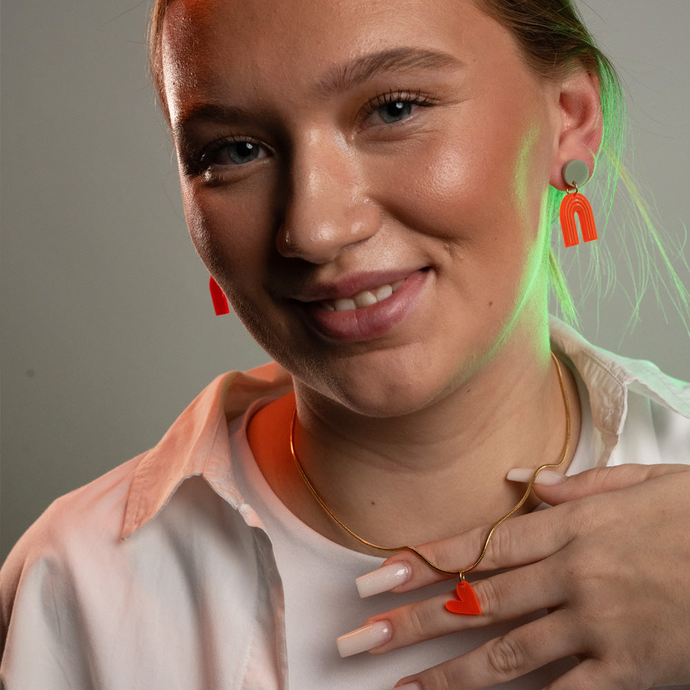 myGreta Edelstahlkette mit Herzanhänger aus Acryl – in Gold oder Silber