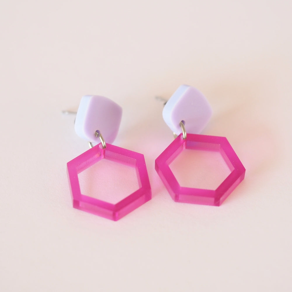 Acryl Statement Ohrhänger Hexagon lila