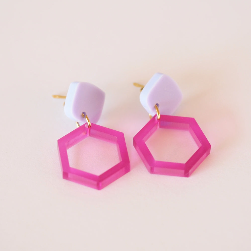 Acryl Statement Ohrhänger Hexagon lila