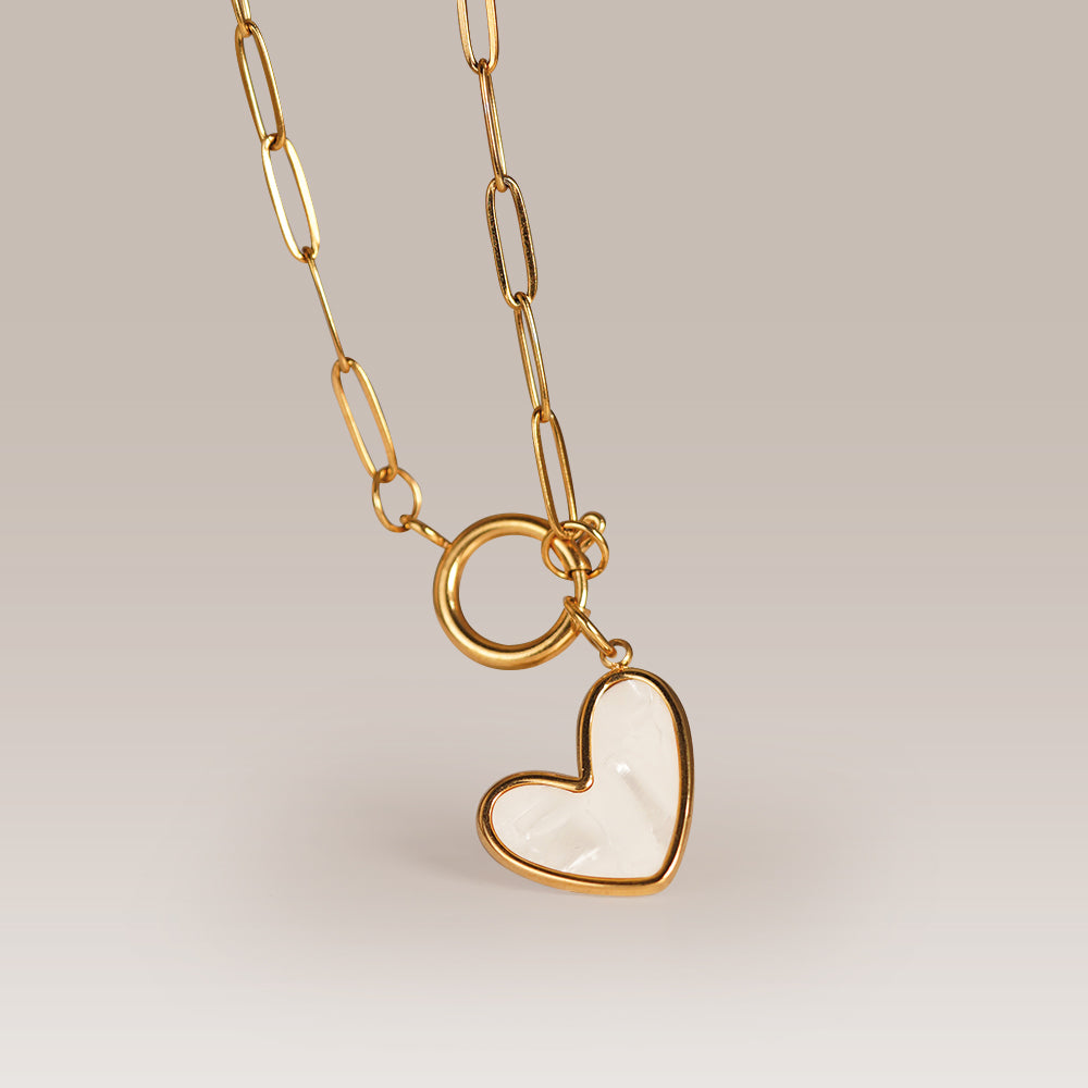 Goldene Paperclip-Kette mit Herz in Perlmutt-Optik – Edelstahlkette