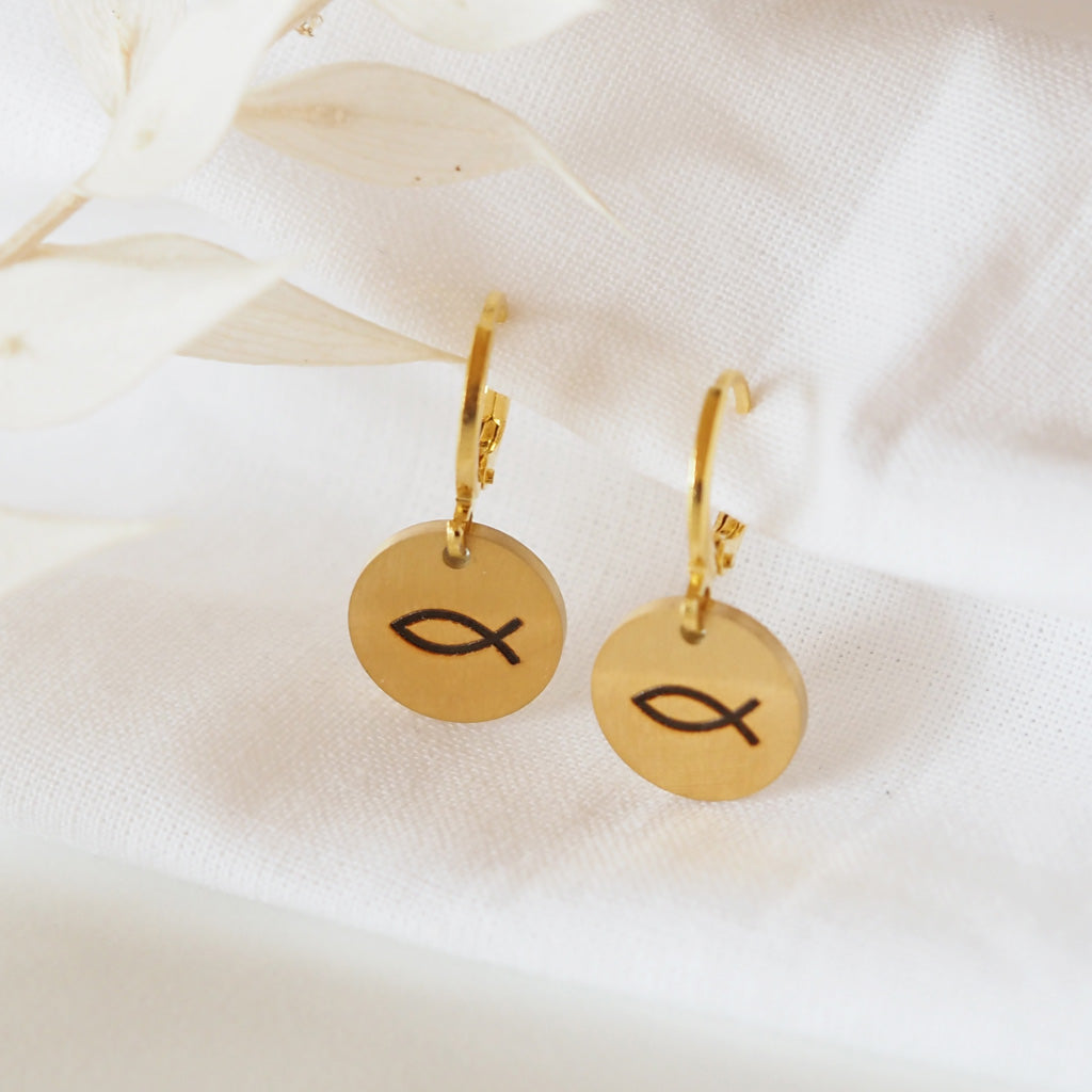 Edelstahlohrhänger mit Fischanhänger