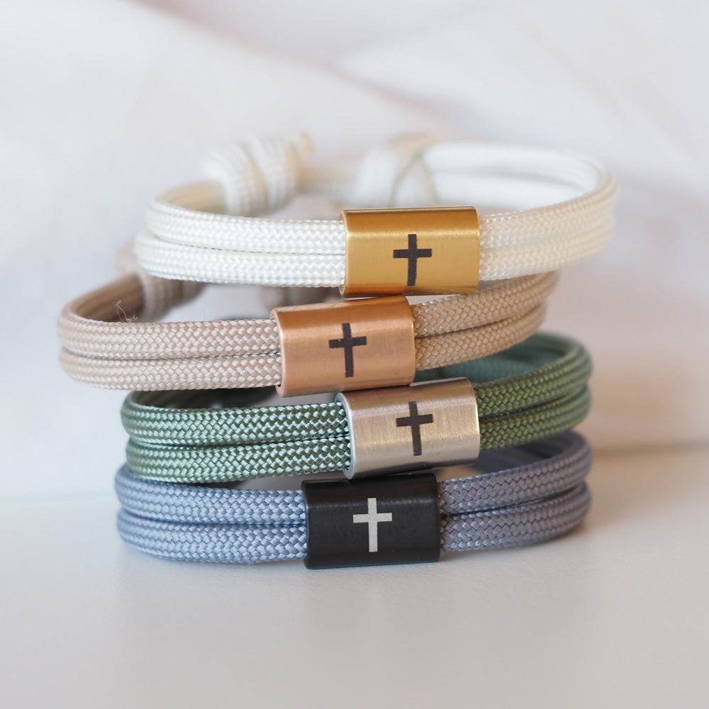 Segeltauarmband zur Kommunion mit personalisierten Edelstahlschiebern