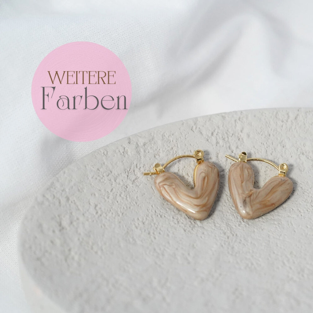 Keramik Herz Ohrringe in Beige & Gold in Geschenkschachtel von myGreta