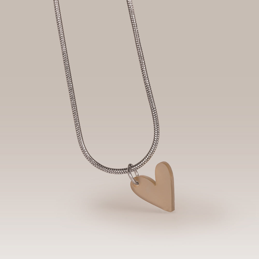 Edelstahlkette gold & silber mit Herz-Anhänger in Beige – Minimalistischer Statement-Schmuck