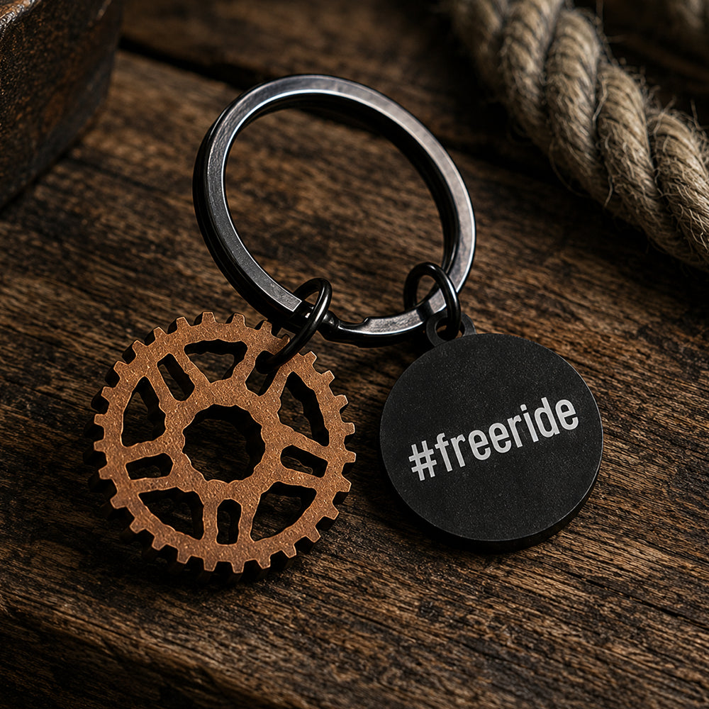 myjori Holz Schlüsselanhänger „Freeride“ mit Ketten-Anhänger