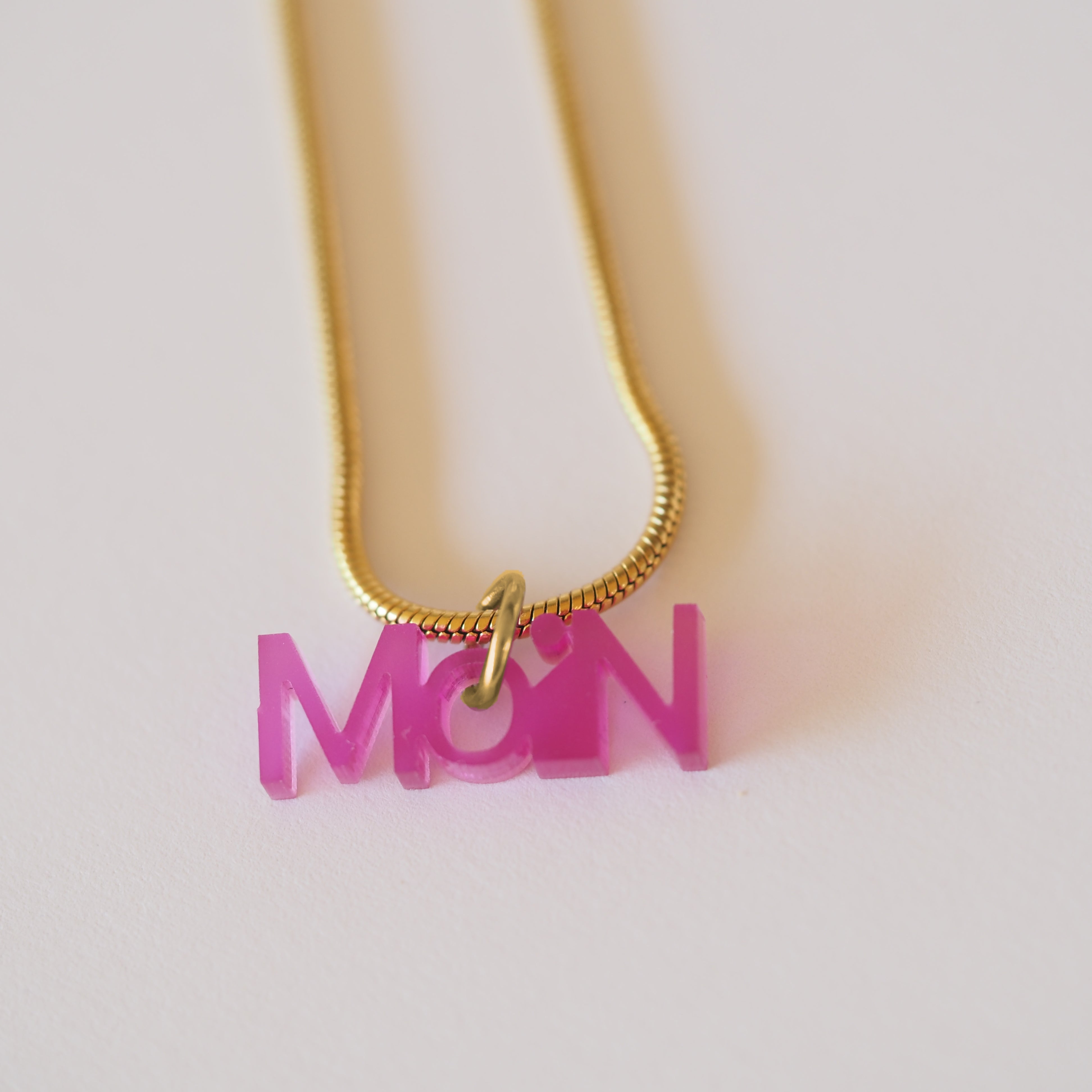 Acryl Kette Moin